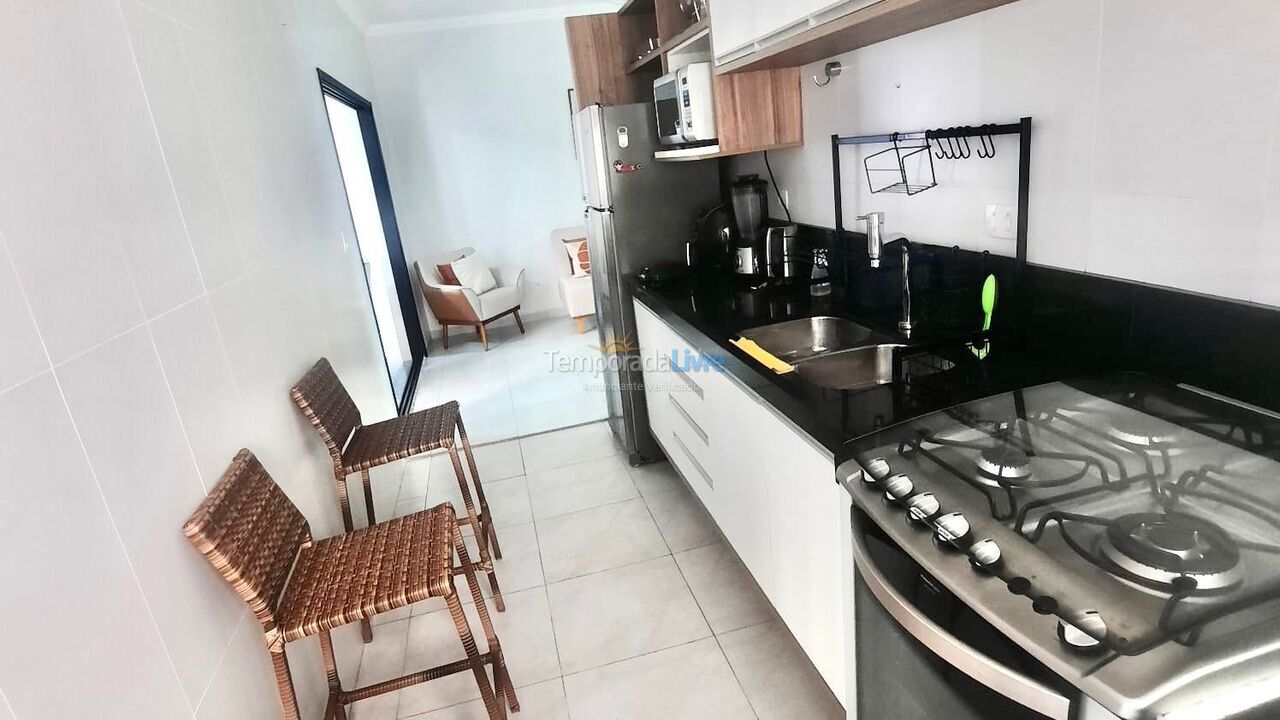 Apartamento para aluguel de temporada em Guarujá (Pitangueiras)