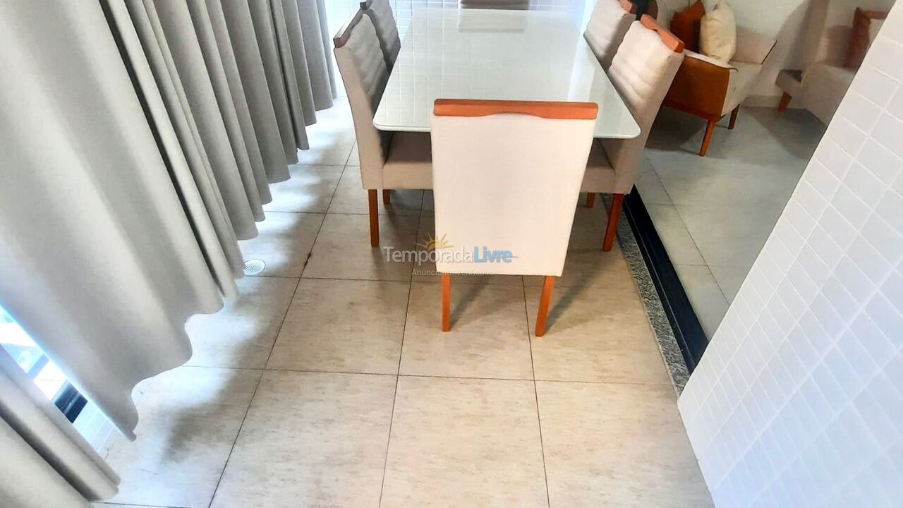 Apartamento para aluguel de temporada em Guarujá (Pitangueiras)