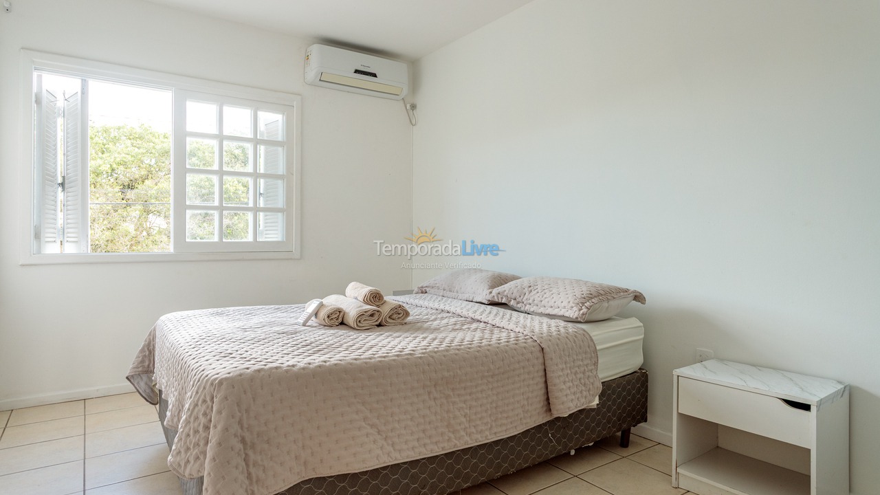 House for vacation rental in Florianopolis (Jurerê Internacional)