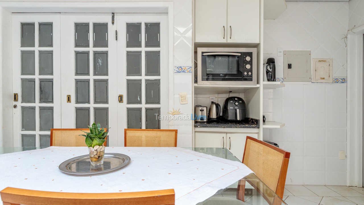 House for vacation rental in Florianopolis (Jurerê Internacional)