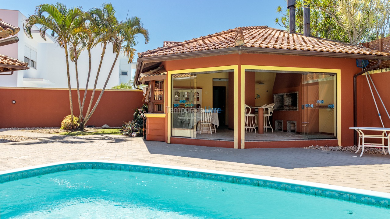 Casa para aluguel de temporada em Florianopolis (Jurerê Internacional)