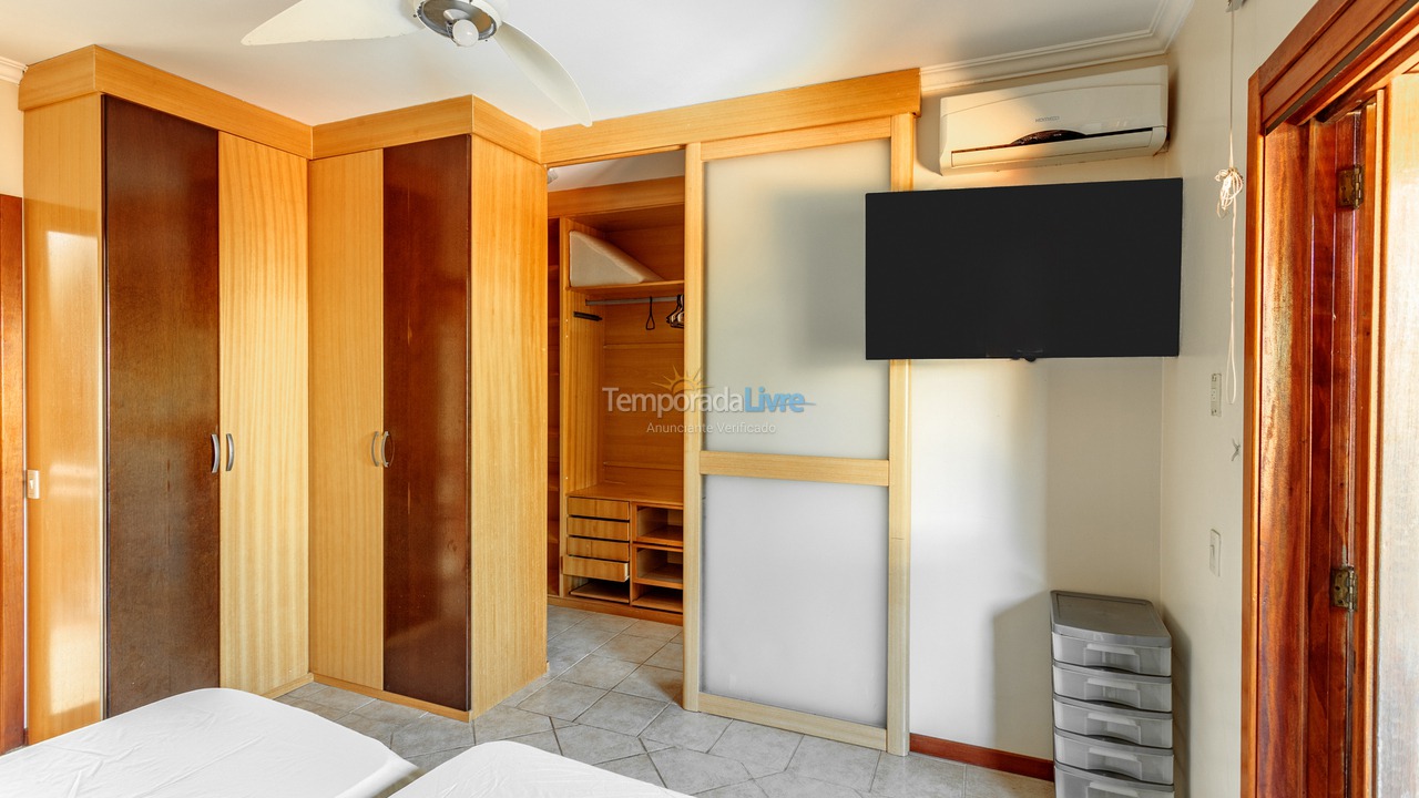 Casa para aluguel de temporada em Florianopolis (Jurerê Internacional)