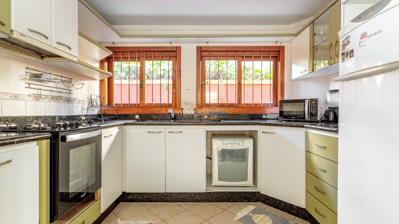 Casa para aluguel de temporada em Florianopolis (Jurerê Internacional)