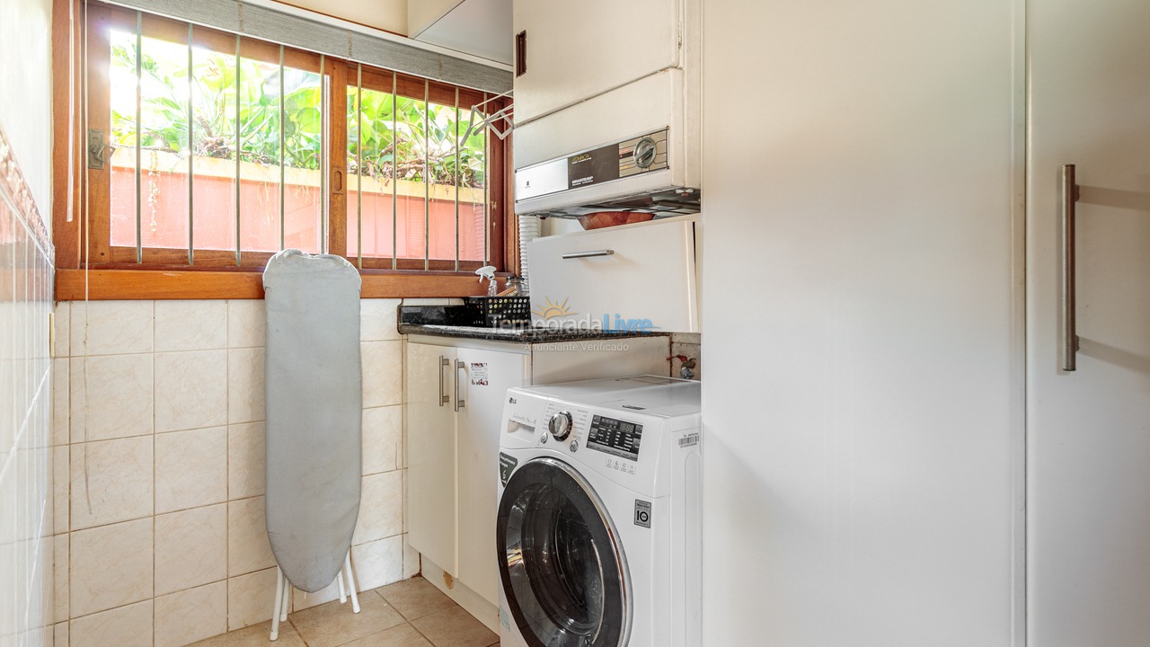 Casa para aluguel de temporada em Florianopolis (Jurerê Internacional)