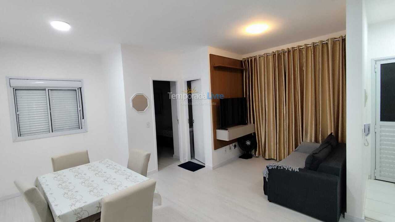 Apartamento para aluguel de temporada em Mongaguá (Vera Cruz)
