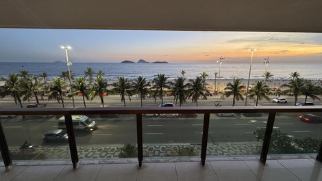 Apartamento de lujo con vistas al mar • Frente a la playa en Ipanema • 4 habitaciones