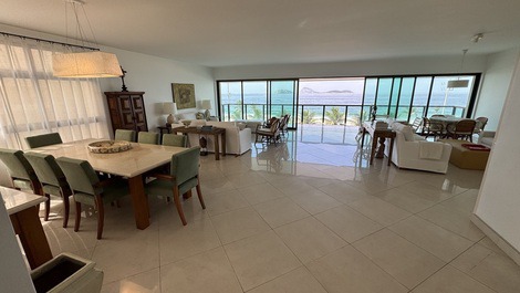 Apartamento de lujo con vistas al mar • Frente a la playa en Ipanema • 4 habitaciones