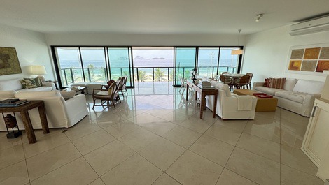 Apartamento de lujo con vistas al mar • Frente a la playa en Ipanema • 4 habitaciones