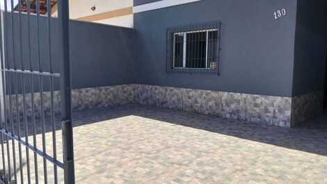 Casa no caiçara (100m do Mar)