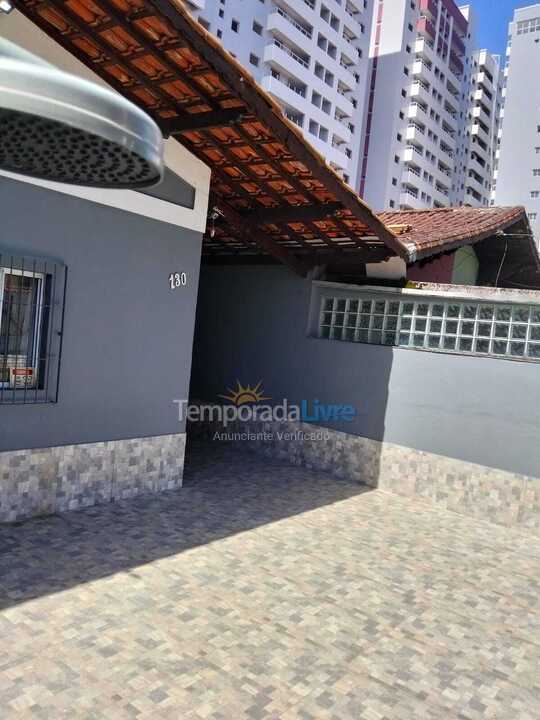 Casa para aluguel de temporada em Praia Grande (Praia do Caiçara)