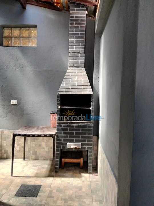 Casa para aluguel de temporada em Praia Grande (Praia do Caiçara)