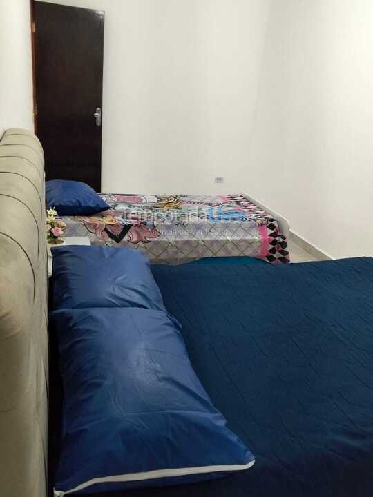 Casa para aluguel de temporada em Praia Grande (Praia do Caiçara)