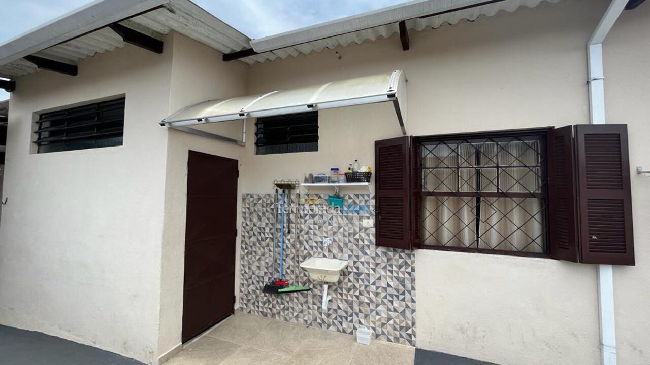 Casa para aluguel de temporada em Ubatuba (Centro)