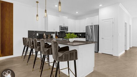 House with 9 bedrooms in Storey Lake