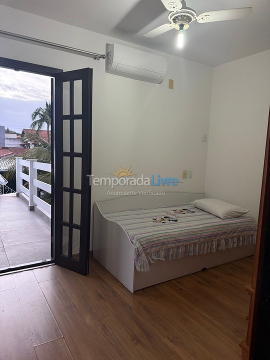 Casa para aluguel de temporada em Niterói (Piratininga)