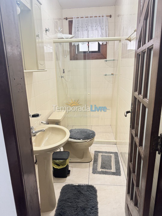 Casa para aluguel de temporada em Niterói (Piratininga)