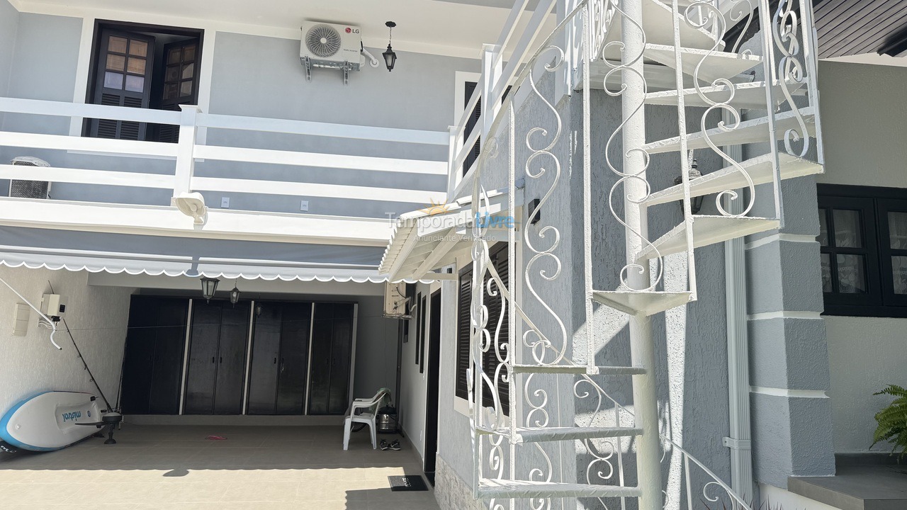 Casa para aluguel de temporada em Niterói (Piratininga)