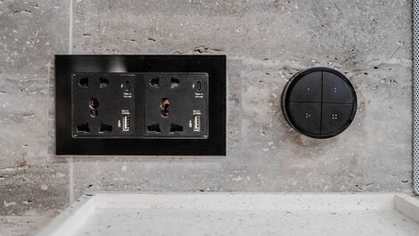 Global outlets, to recharge with ease.