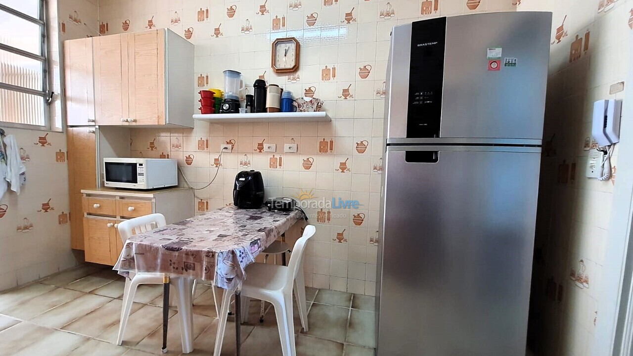 Apartamento para aluguel de temporada em Guarujá (Pitangueiras)