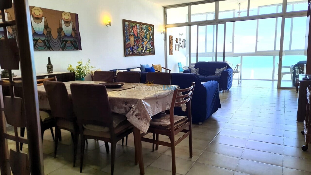 Apartamento para aluguel de temporada em Guarujá (Pitangueiras)