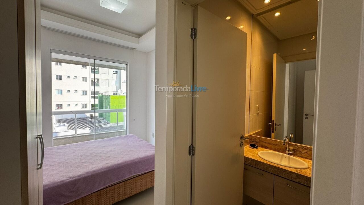 Apartamento para aluguel de temporada em Itapema (Meia Praia)