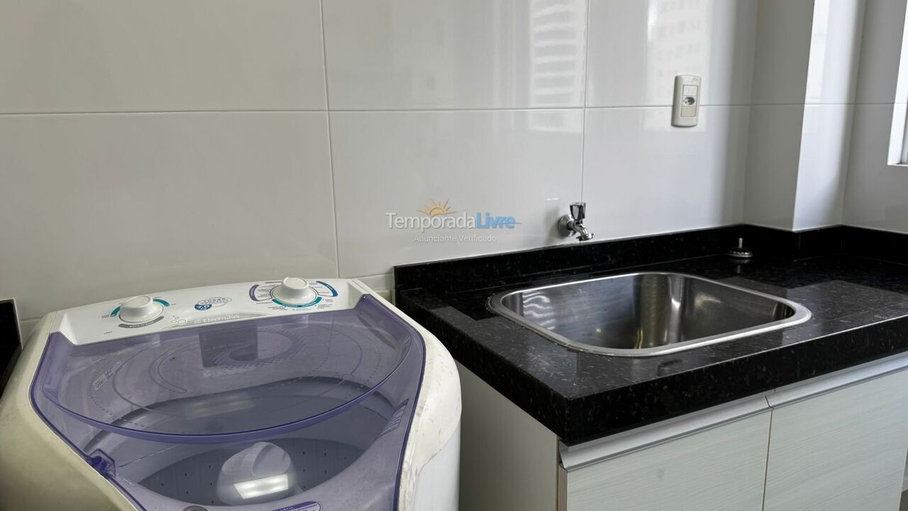 Apartamento para aluguel de temporada em Itapema (Meia Praia)