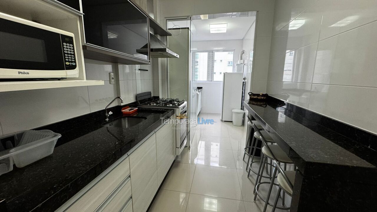 Apartamento para aluguel de temporada em Itapema (Meia Praia)