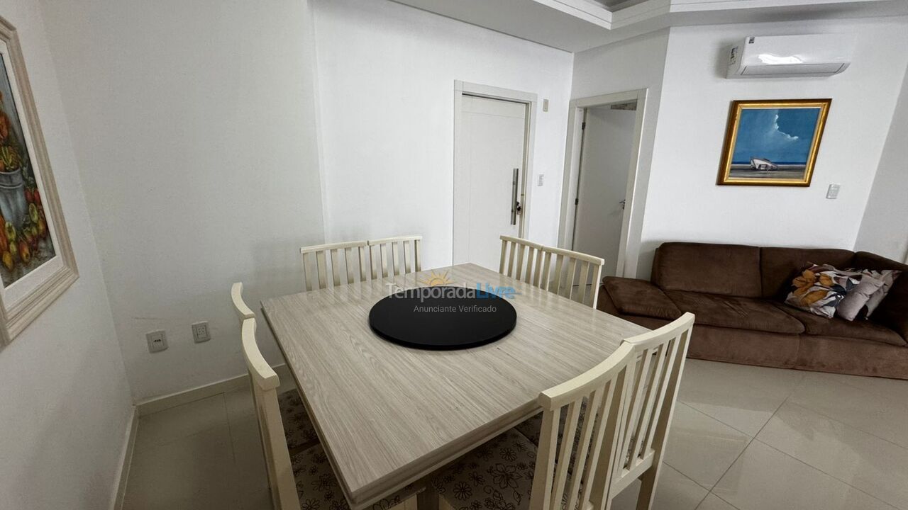 Apartamento para aluguel de temporada em Itapema (Meia Praia)