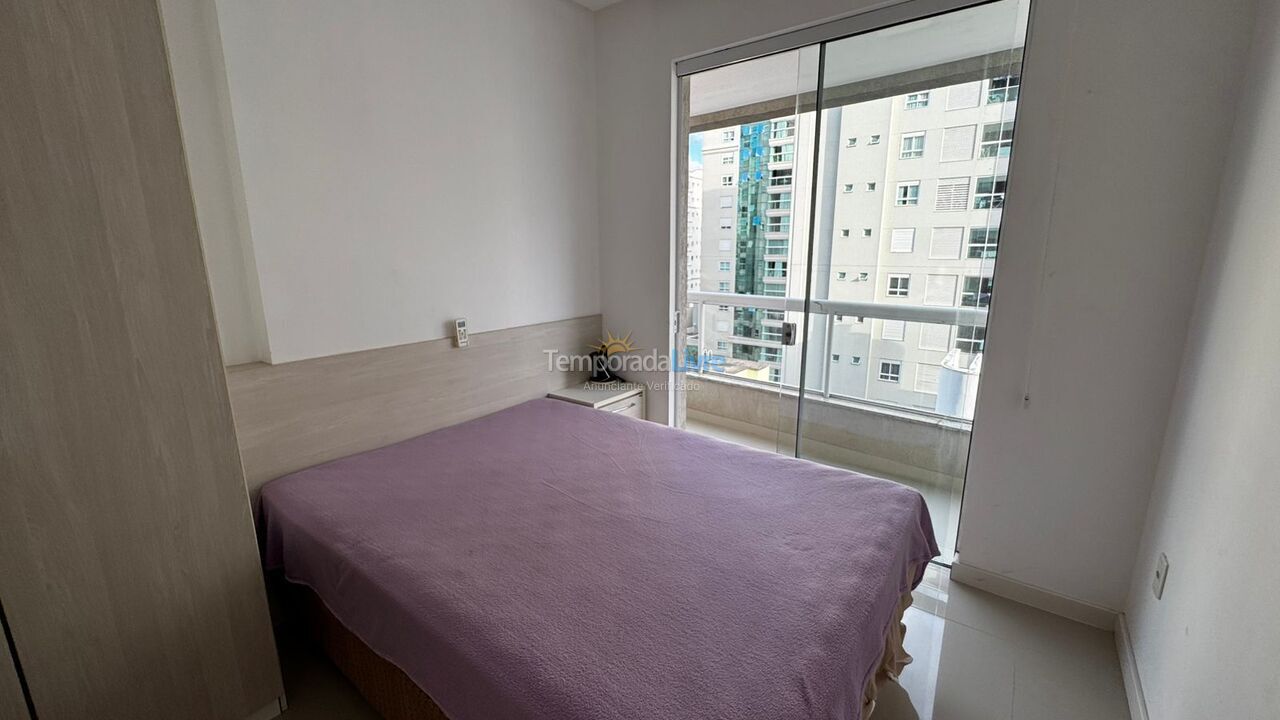 Apartamento para aluguel de temporada em Itapema (Meia Praia)