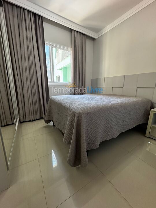 Apartamento para aluguel de temporada em Itapema (Meia Praia)