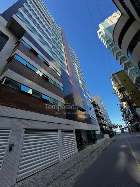 Apartamento para aluguel de temporada em Itapema (Meia Praia)