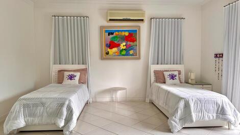 WHALE BEACH HIGH STANDARD