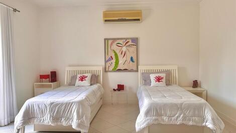 WHALE BEACH HIGH STANDARD