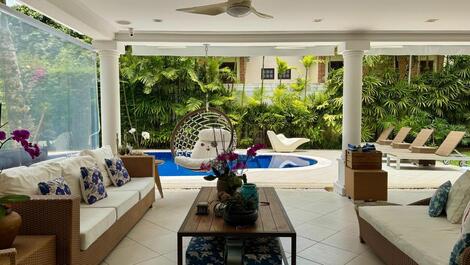 WHALE BEACH HIGH STANDARD