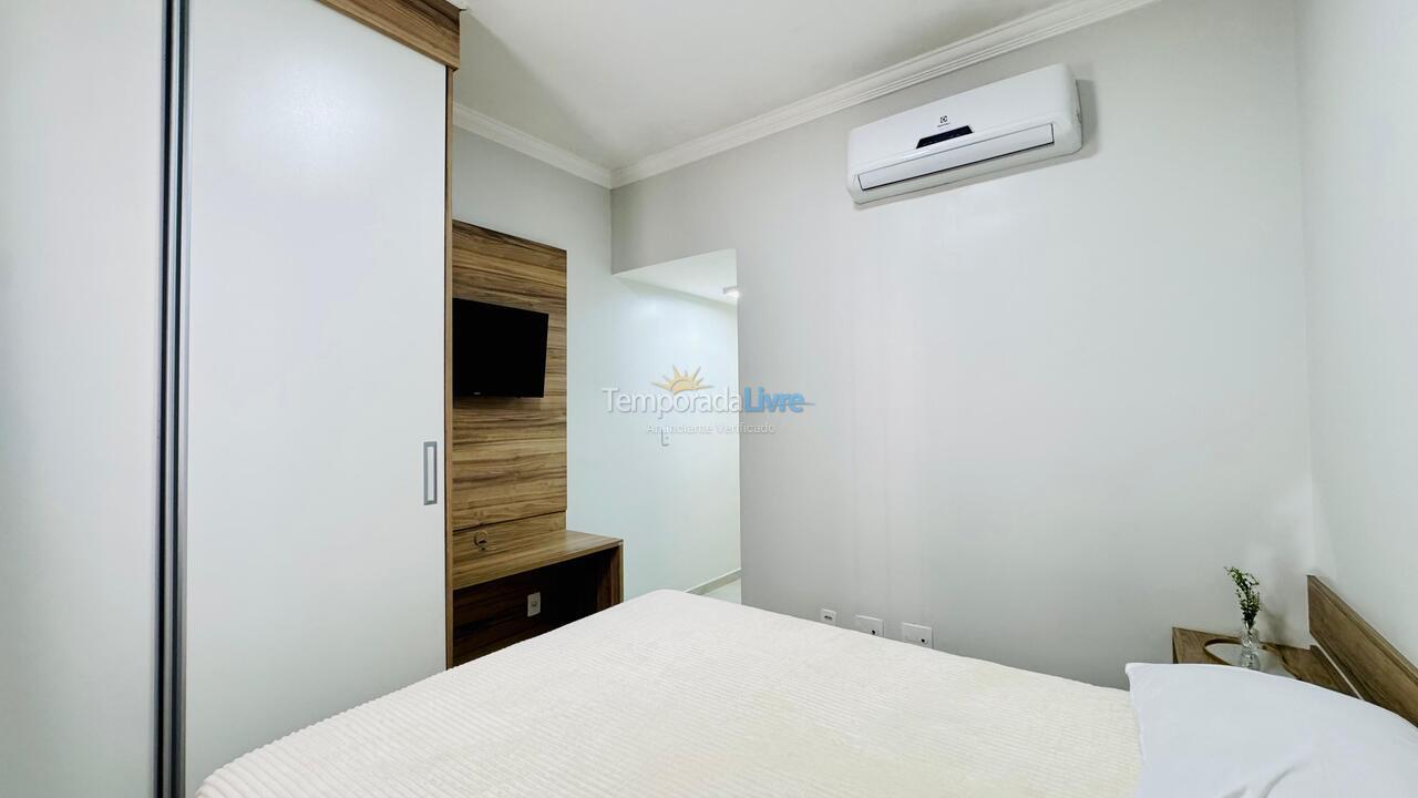 Apartamento para aluguel de temporada em Guarujá (Pitangueiras)