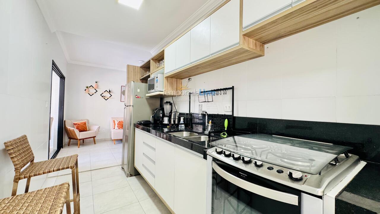 Apartamento para aluguel de temporada em Guarujá (Pitangueiras)