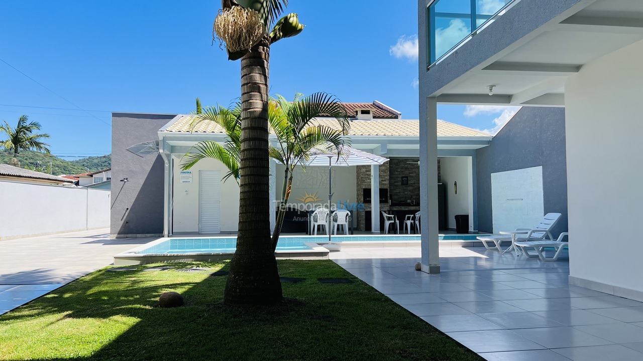 Casa para aluguel de temporada em Matinhos (Caiobá)