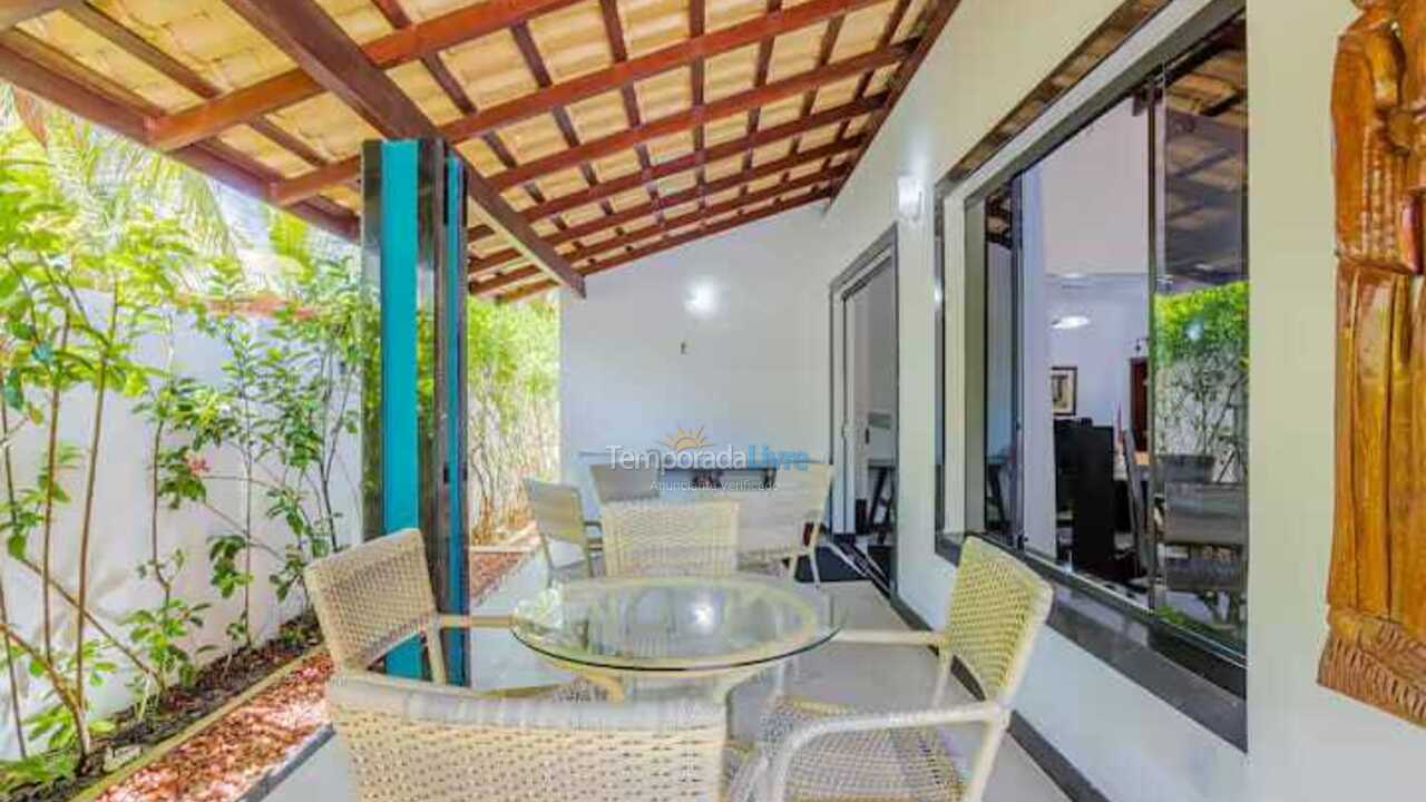 Casa para aluguel de temporada em Camaçari (Praia de Guarajuba)