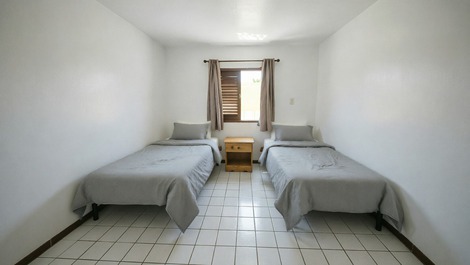 House with Ocean View in Barra de São Miguel: Comfort, Leisure and Security