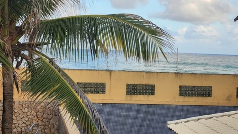 House with Ocean View in Barra de São Miguel: Comfort, Leisure and Security