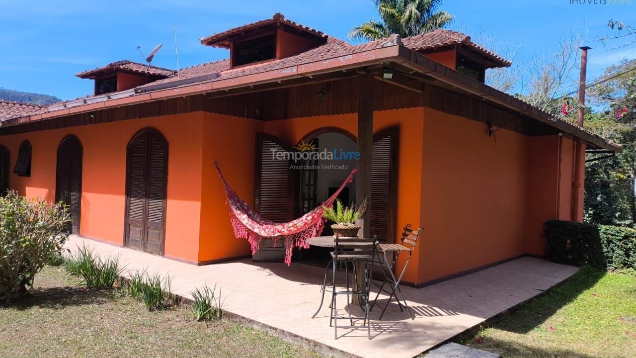 Apartamento para aluguel de temporada em Nova Friburgo (Ponte da Saudade)