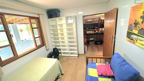 House with pool for seasonal rental in Bom Jardim