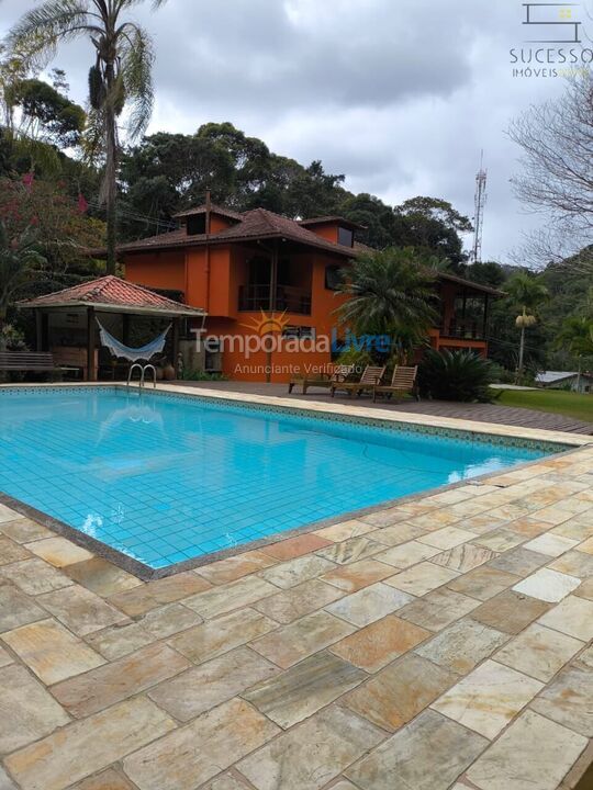 Apartamento para aluguel de temporada em Nova Friburgo (Ponte da Saudade)