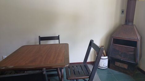 Casa con chimenea en alquiler en Nova Friburgo.