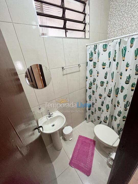 Casa para aluguel de temporada em Ubatuba (Centro)