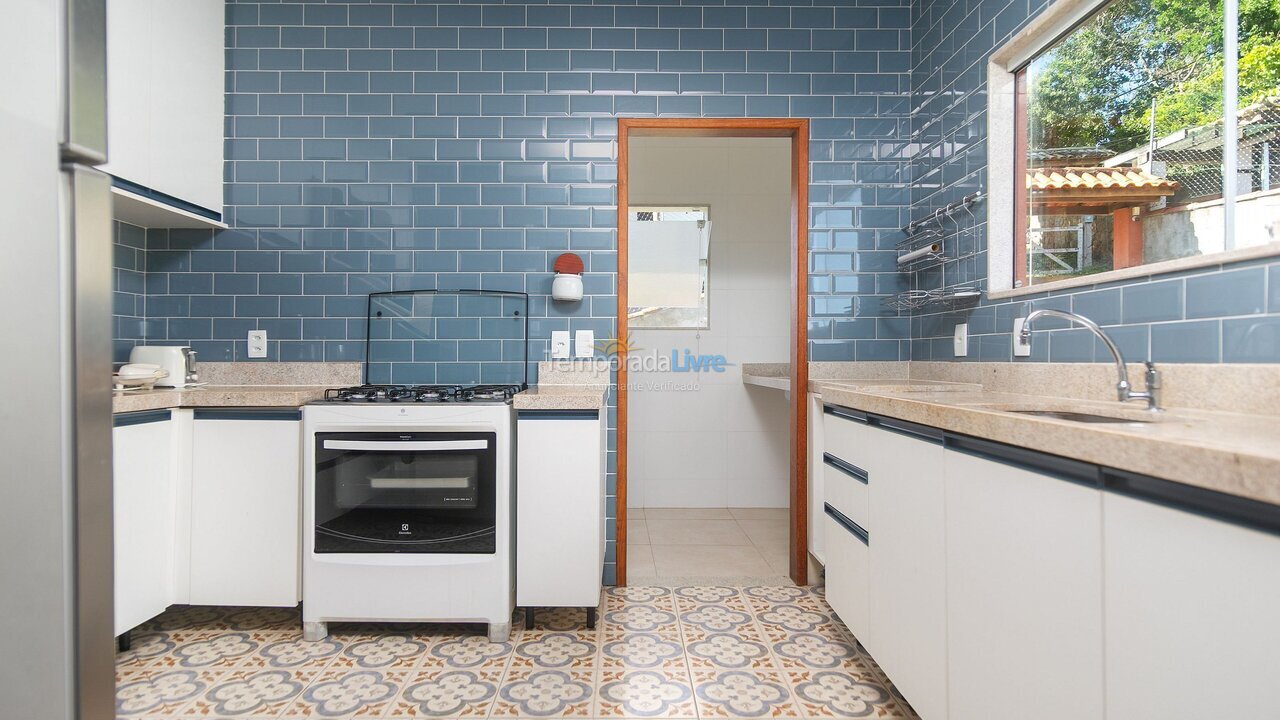 Casa para aluguel de temporada em Armação dos Búzios (Canto Esquerdo de Geriba)