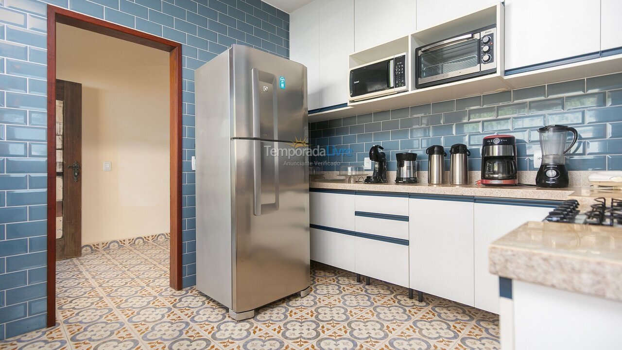 Casa para aluguel de temporada em Armação dos Búzios (Canto Esquerdo de Geriba)