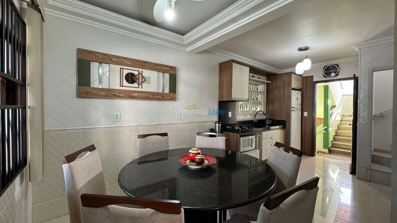 House for vacation rental in Bombinhas (Praia de Zimbros)