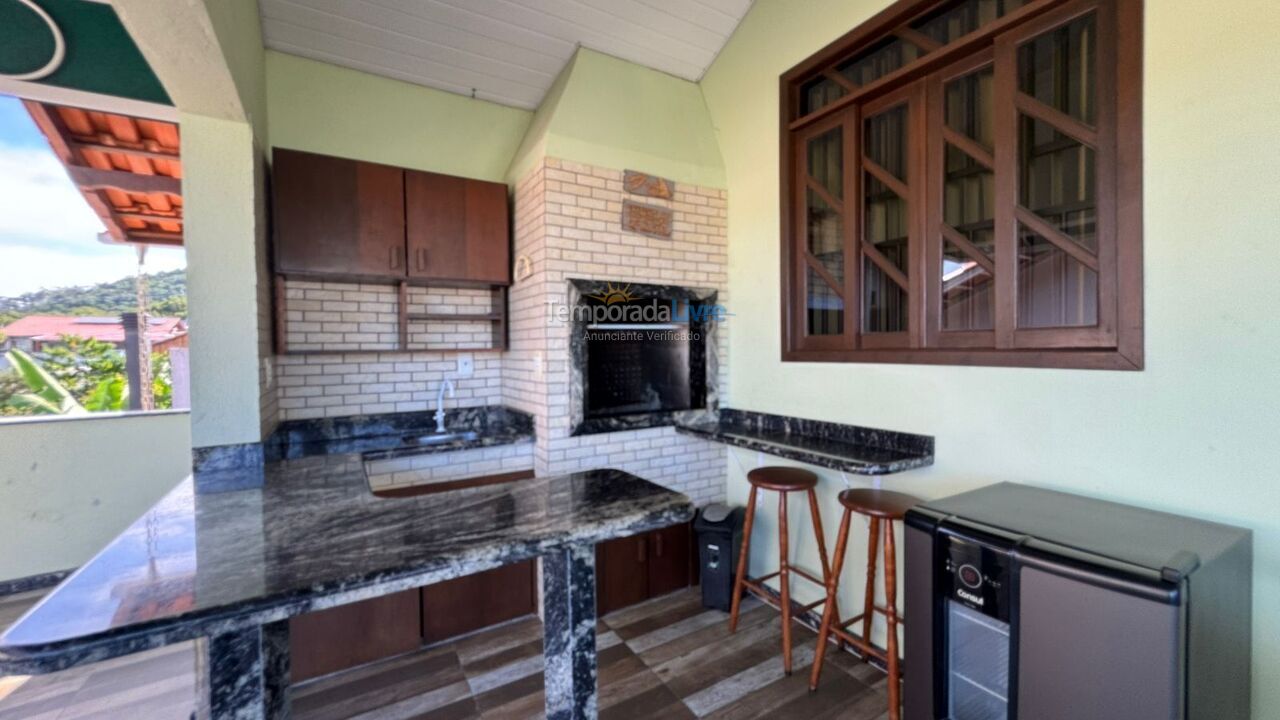 House for vacation rental in Bombinhas (Praia de Zimbros)