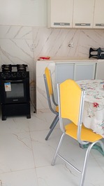 Casa de dois quartos há 12 minutos das melhores praias deCabo Frio.